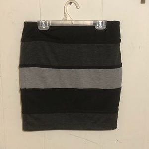 Women’s A. Byer Multi Color Tiered Pencil Skirt M